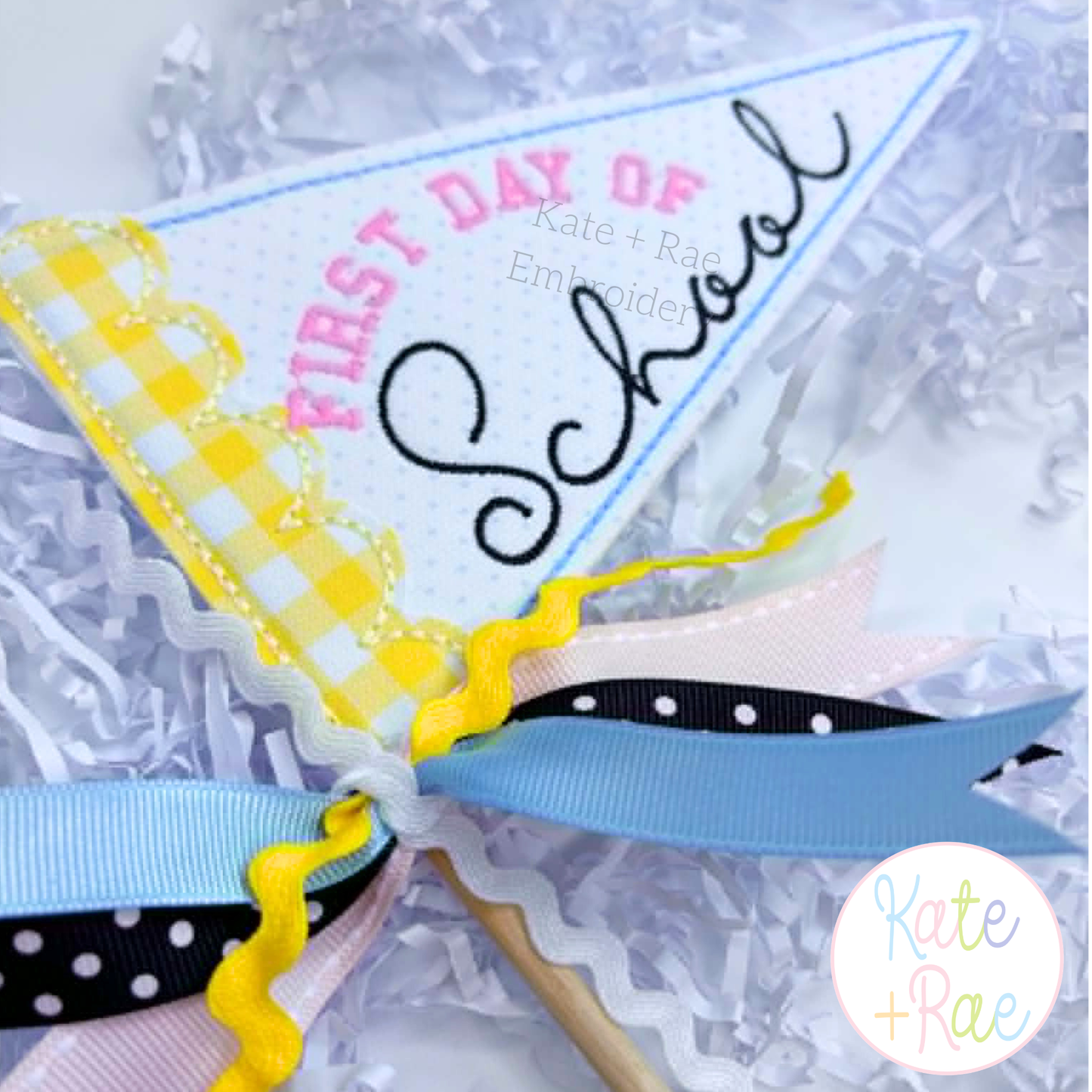 Scallop Edge Pennant Flag Bean Stitch Applique Embroidery Design